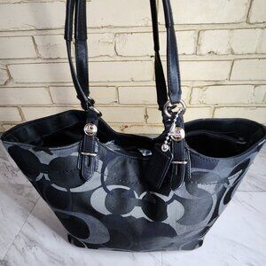 Euc Coach Carly Signature Black & Gray Shoulder Bag Large